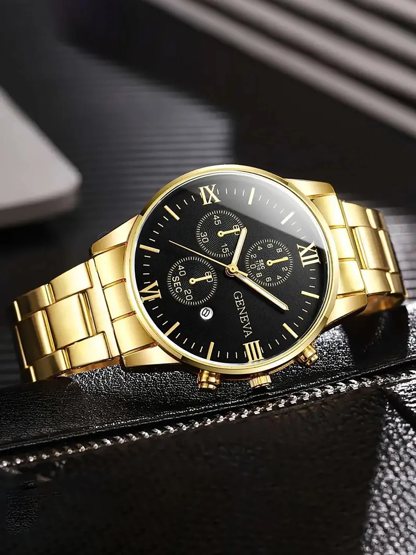 2. Modieus herenhorloge in gou - Smartwatch Ring Watches recensie en prijs